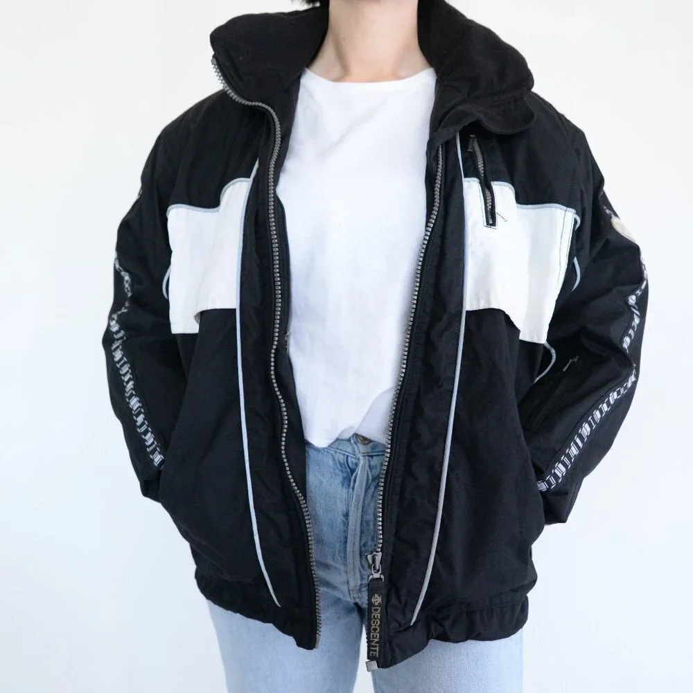 Vintage Descente Black & White Zip Up Winter / Snowmobile Jacket Size 6